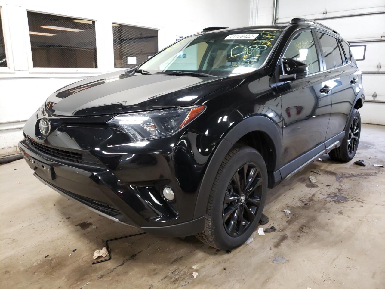 Photo 2 from auction – 2018 TOYOTA RAV4 ADVEN with VIN 2T3RFREV8JW788599