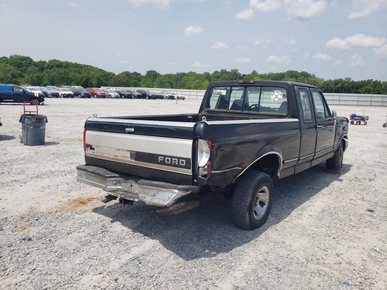 Photo 4 from auction – 1994 FORD F150 with VIN 1FTEX15N7RKA68633