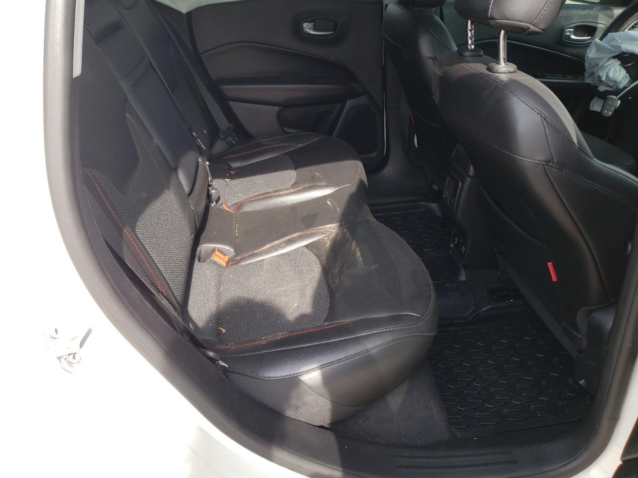 Photo 6 from auction – 2019 JEEP COMPASS TR with VIN 3C4NJDDB0KT650524