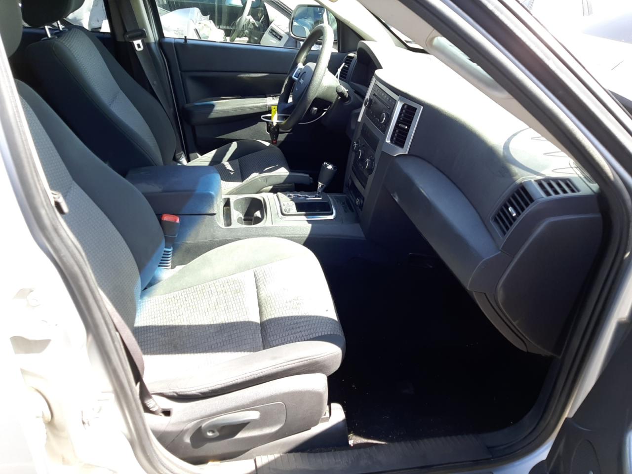 Photo 5 from auction – 2008 JEEP GRAND CHER with VIN 1J8HR48N98C169078