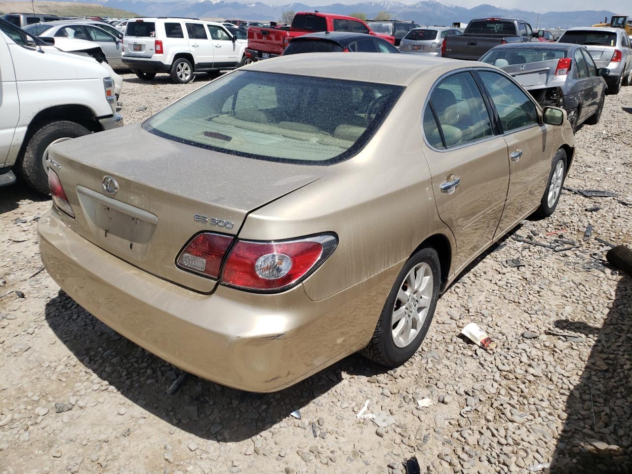 Photo 4 from auction – 2002 LEXUS ES 300 with VIN JTHBF30G020065745