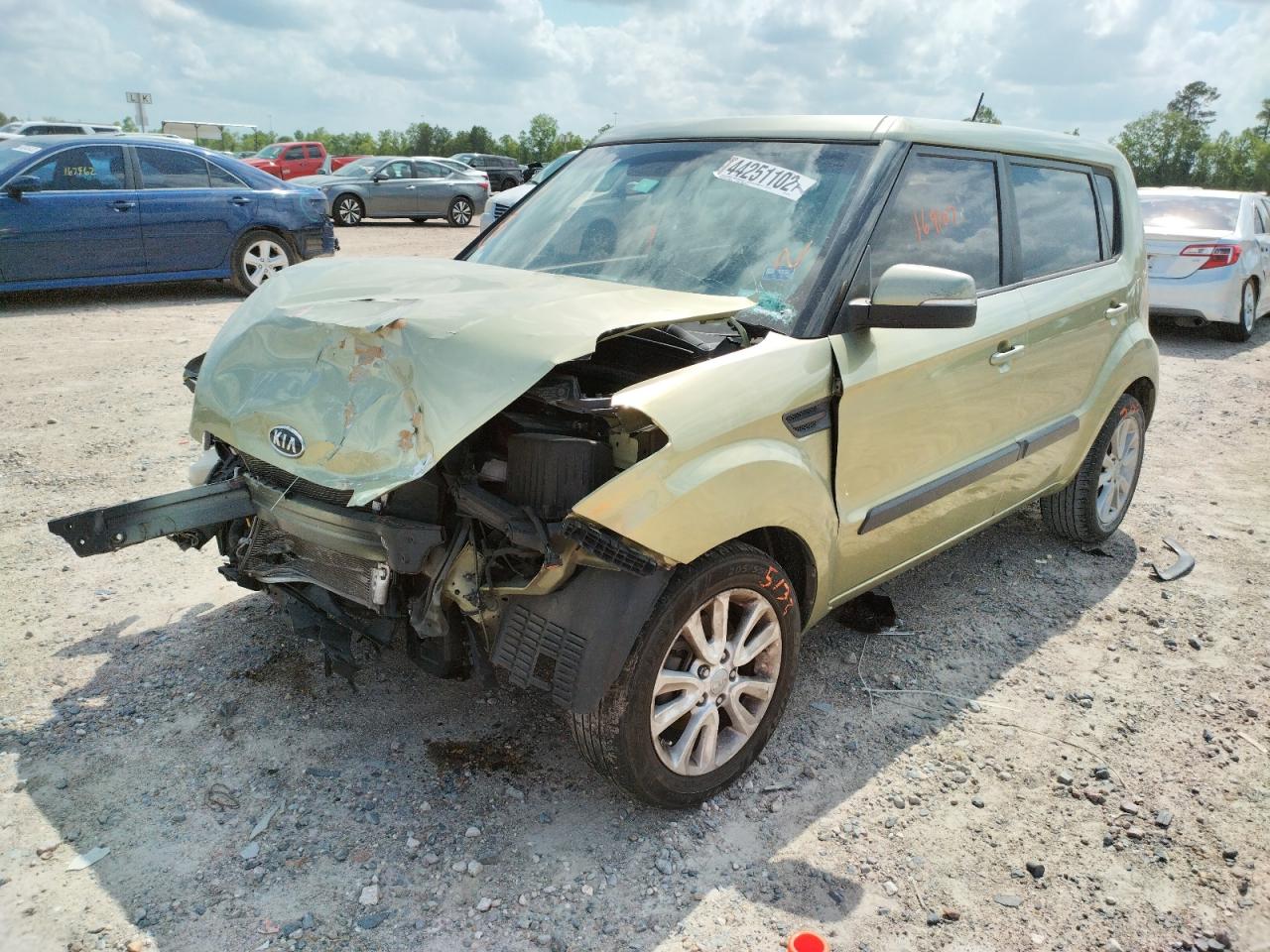 Photo 2 from auction – 2012 KIA SOUL + with VIN KNDJT2A69C7363113