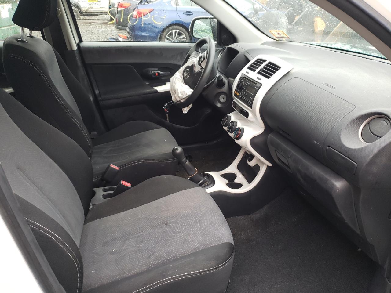 Photo 5 from auction – 2012 TOYOTA SCION XD with VIN JTKKU4B4XC1017478