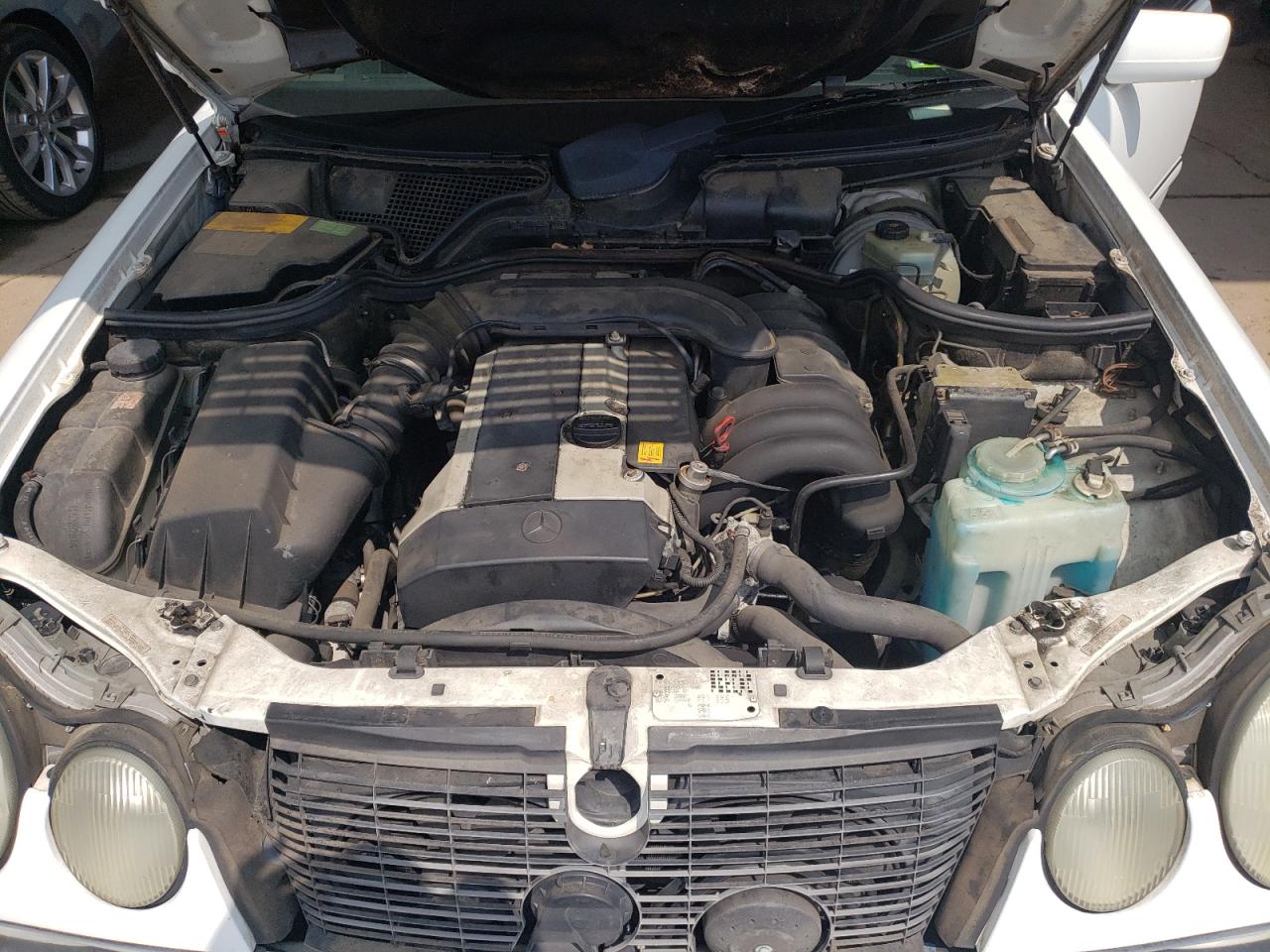 Photo 12 from auction – 1997 MERCEDES-BENZ E 320 with VIN WDBJF55F4VJ035363