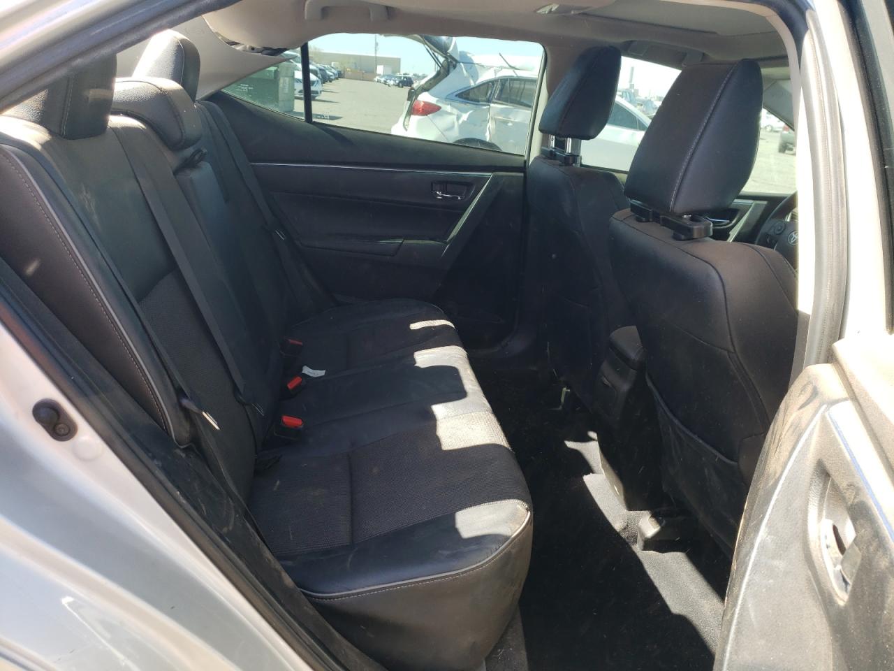 Photo 6 from auction – 2015 TOYOTA COROLLA L with VIN 5YFBURHE1FP289082