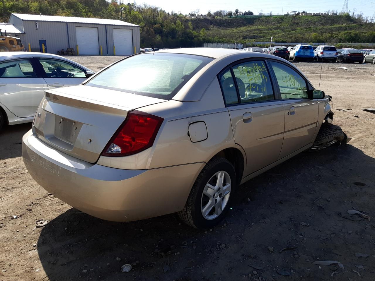 Photo 4 from auction – 2007 SATURN ION LEVEL with VIN 1G8AJ55F47Z105314