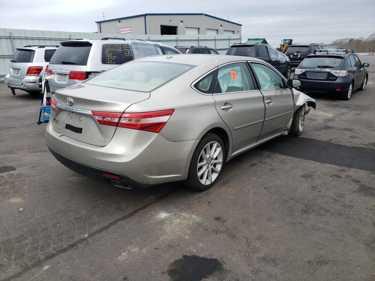 Photo 4 from auction – 2013 TOYOTA AVALON BAS with VIN 4T1BK1EBXDU043953
