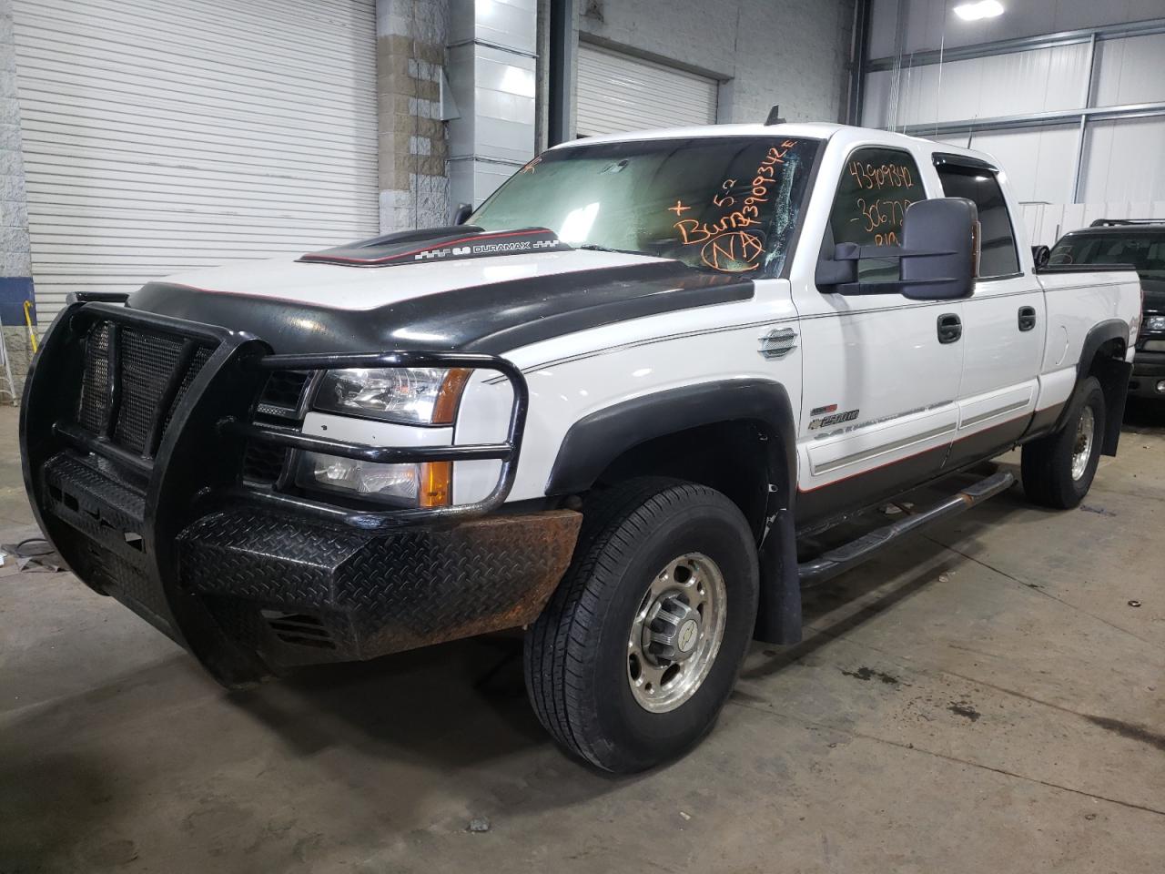 Photo 2 from auction – 2006 CHEVROLET SILVERADO with VIN 1GCHK23206F103561