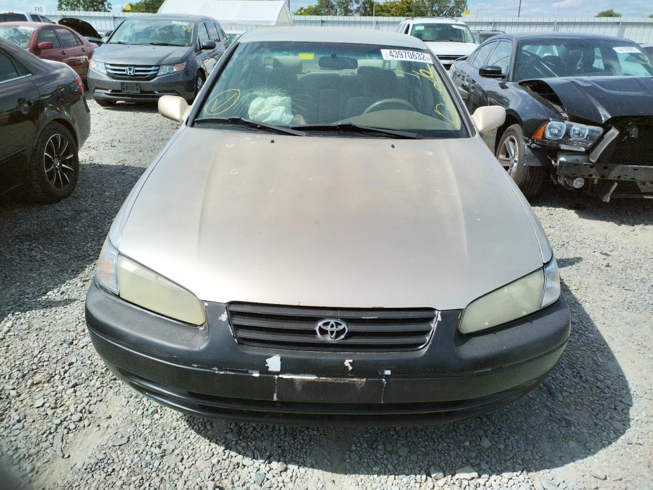 Photo 9 from auction – 1998 TOYOTA CAMRY CE with VIN 4T1BG22K9WU204792