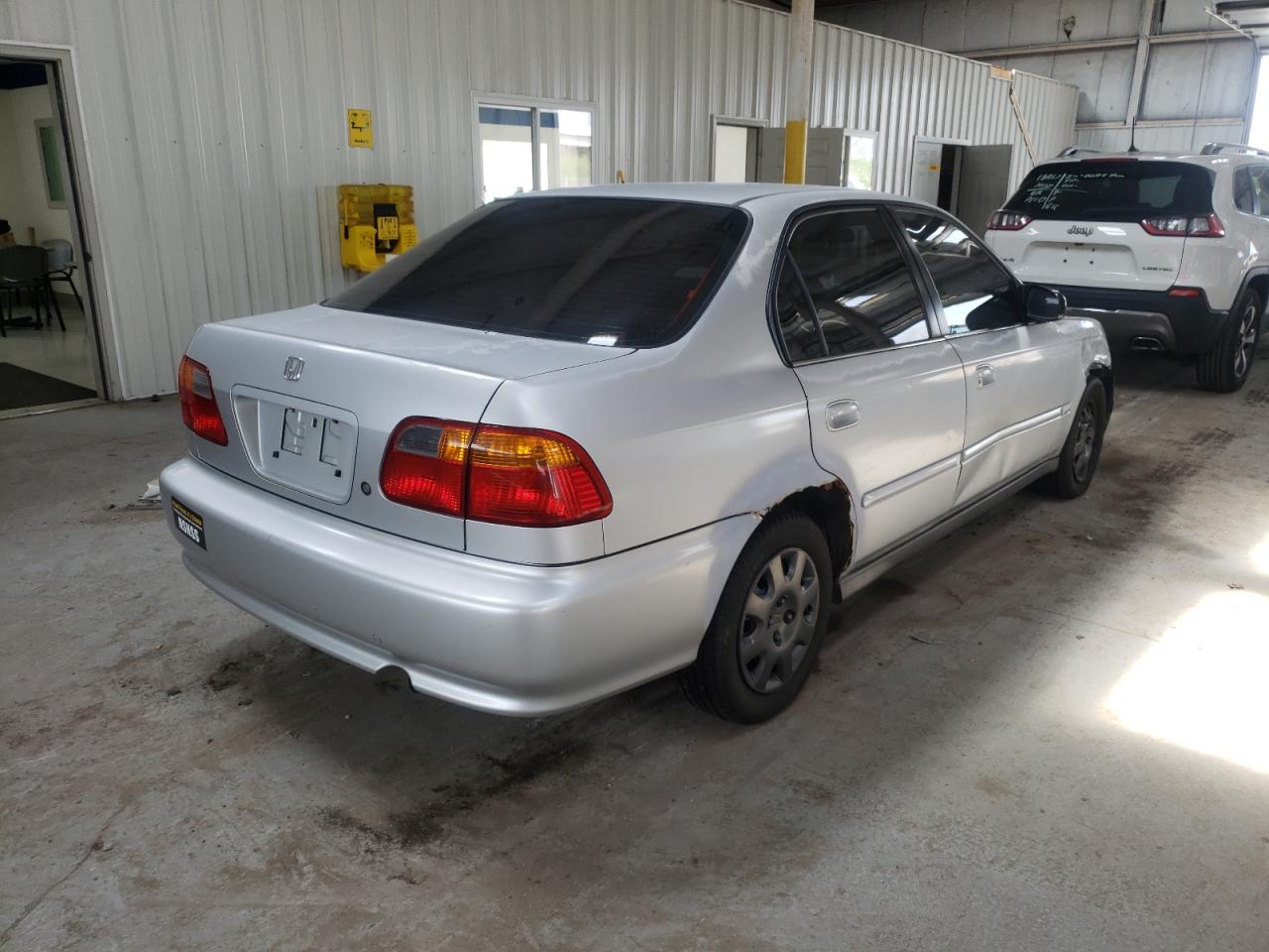Photo 4 from auction – 2000 HONDA CIVIC BASE with VIN 2HGEJ6610YH532024