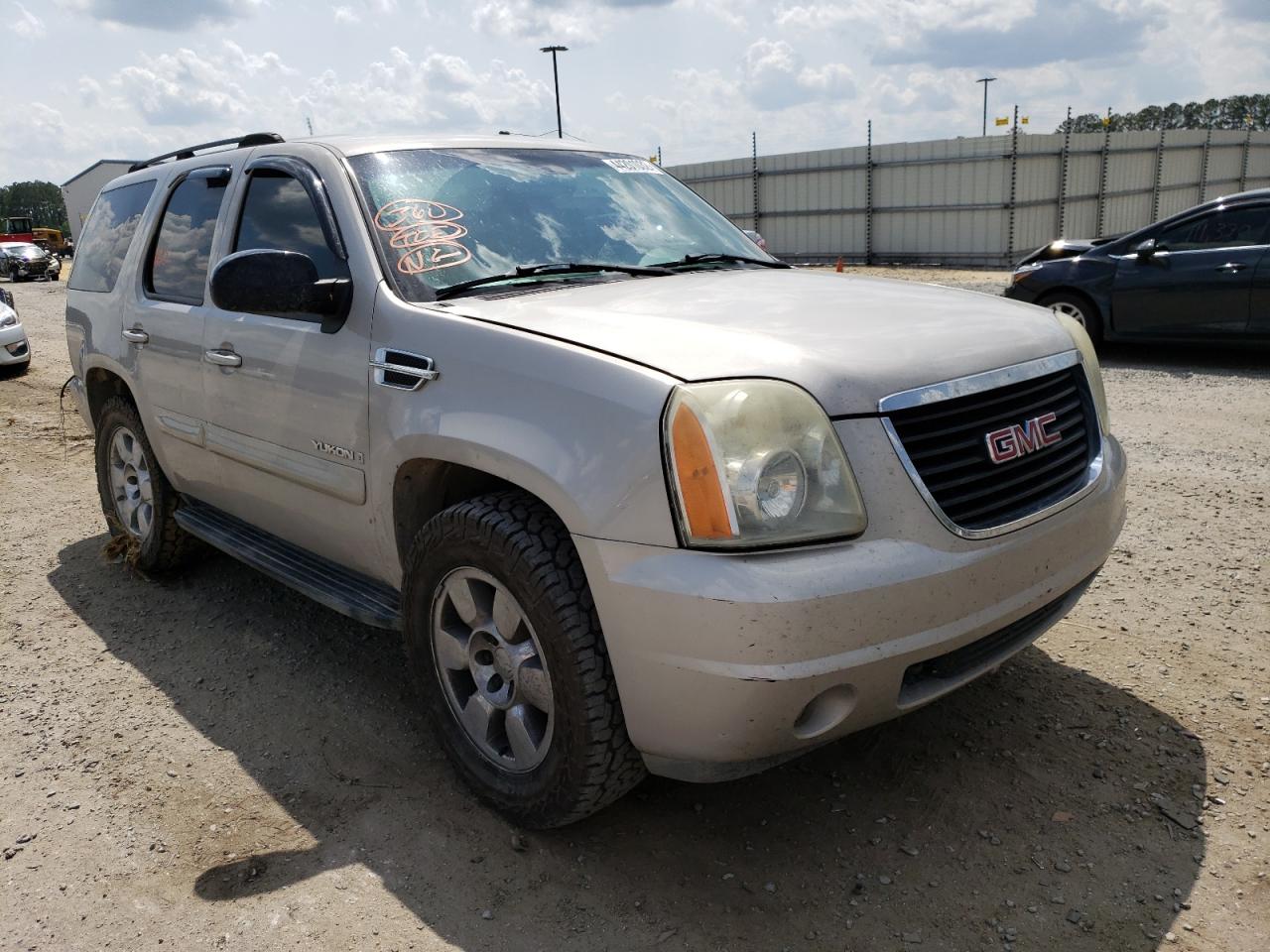 GMC YUKON 2007 with VIN 1GKFK13007J286172 - Photo from auction