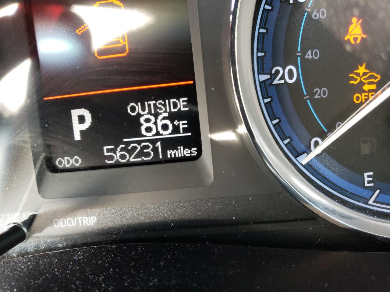 Photo 8 from auction – 2018 TOYOTA COROLLA L with VIN 2T1BURHE2JC072035