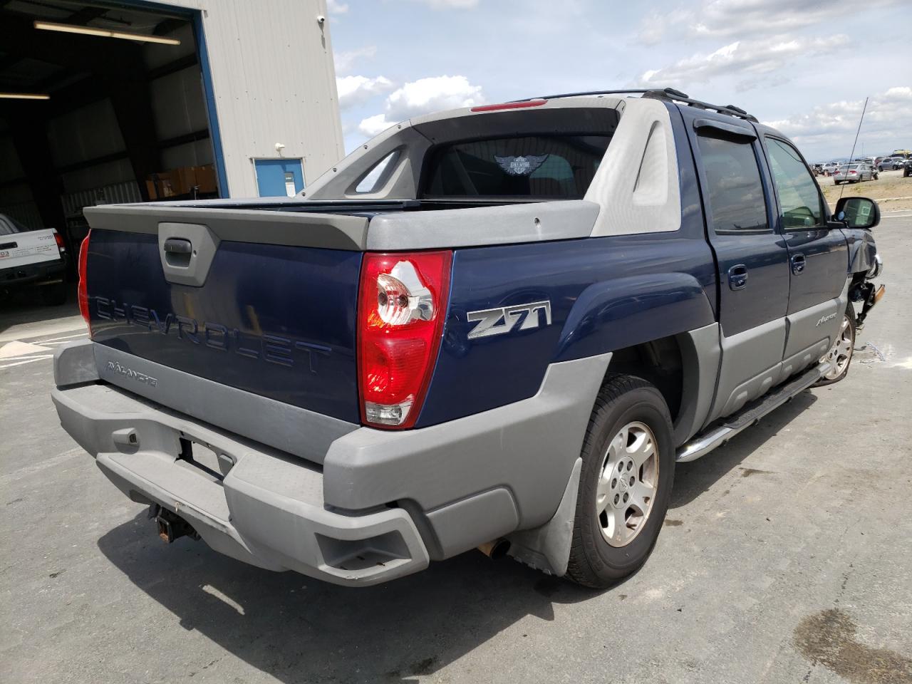Photo 4 from auction – 2002 CHEVROLET AVALANCHE with VIN 3GNEK13T22G139516