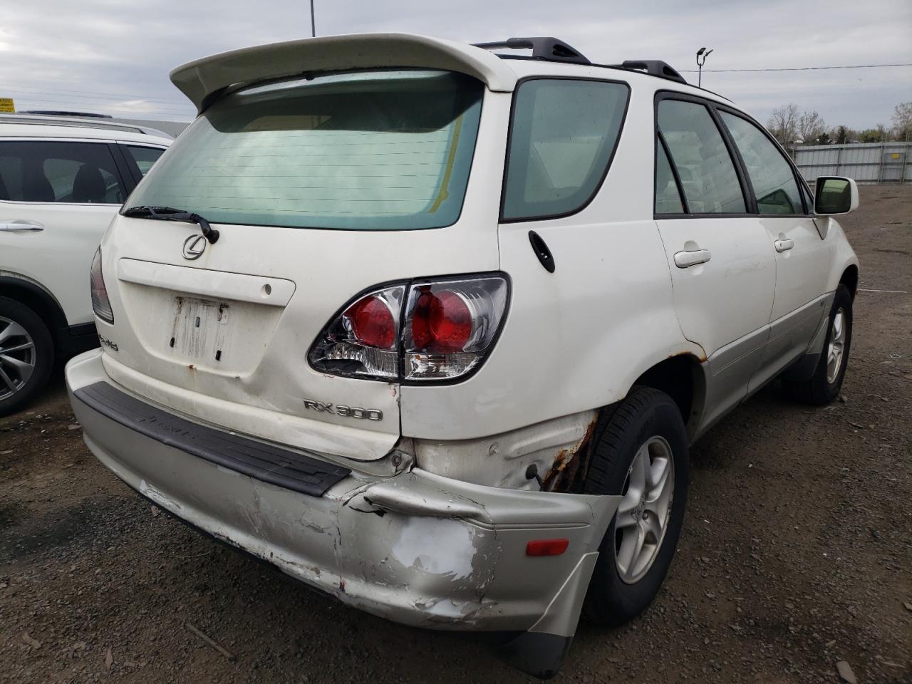 Photo 4 from auction – 2001 LEXUS RX 300 with VIN JTJHF10U210226727