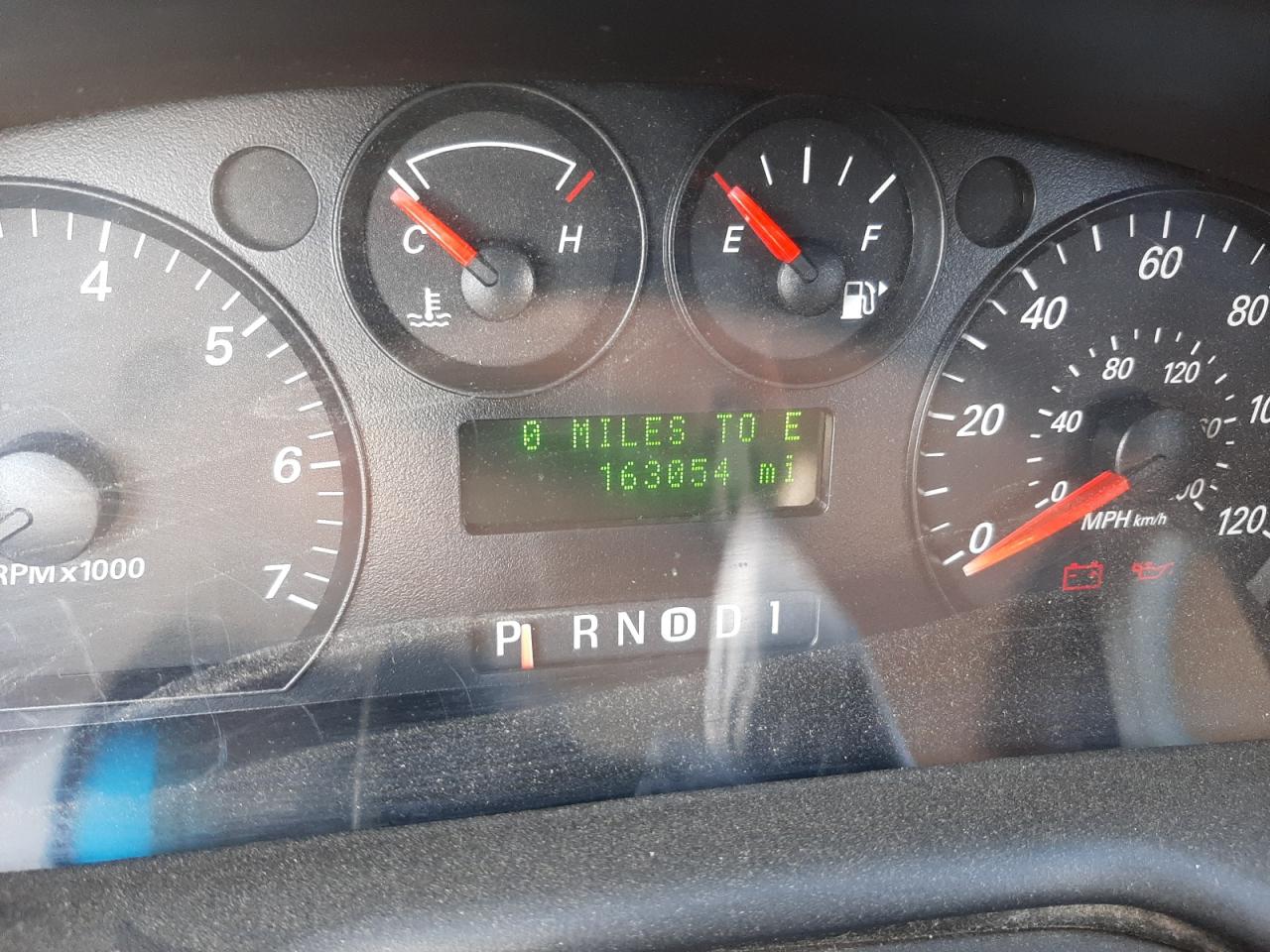Photo 8 from auction – 2005 FORD TAURUS SE with VIN 1FAFP53255A139371