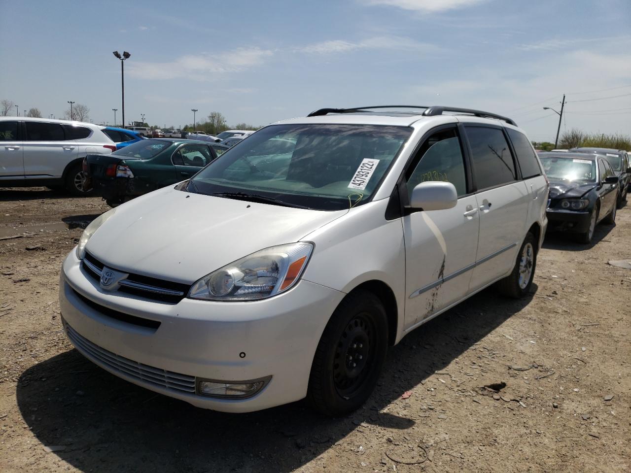 Photo 2 from auction – 2005 TOYOTA SIENNA XLE with VIN 5TDBA22C55S047389