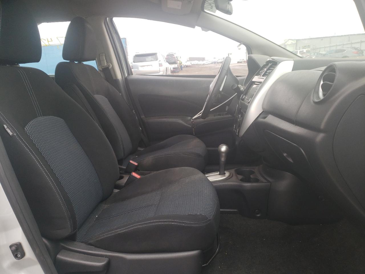 Photo 5 from auction – 2016 NISSAN VERSA NOTE with VIN 3N1CE2CP6GL376110