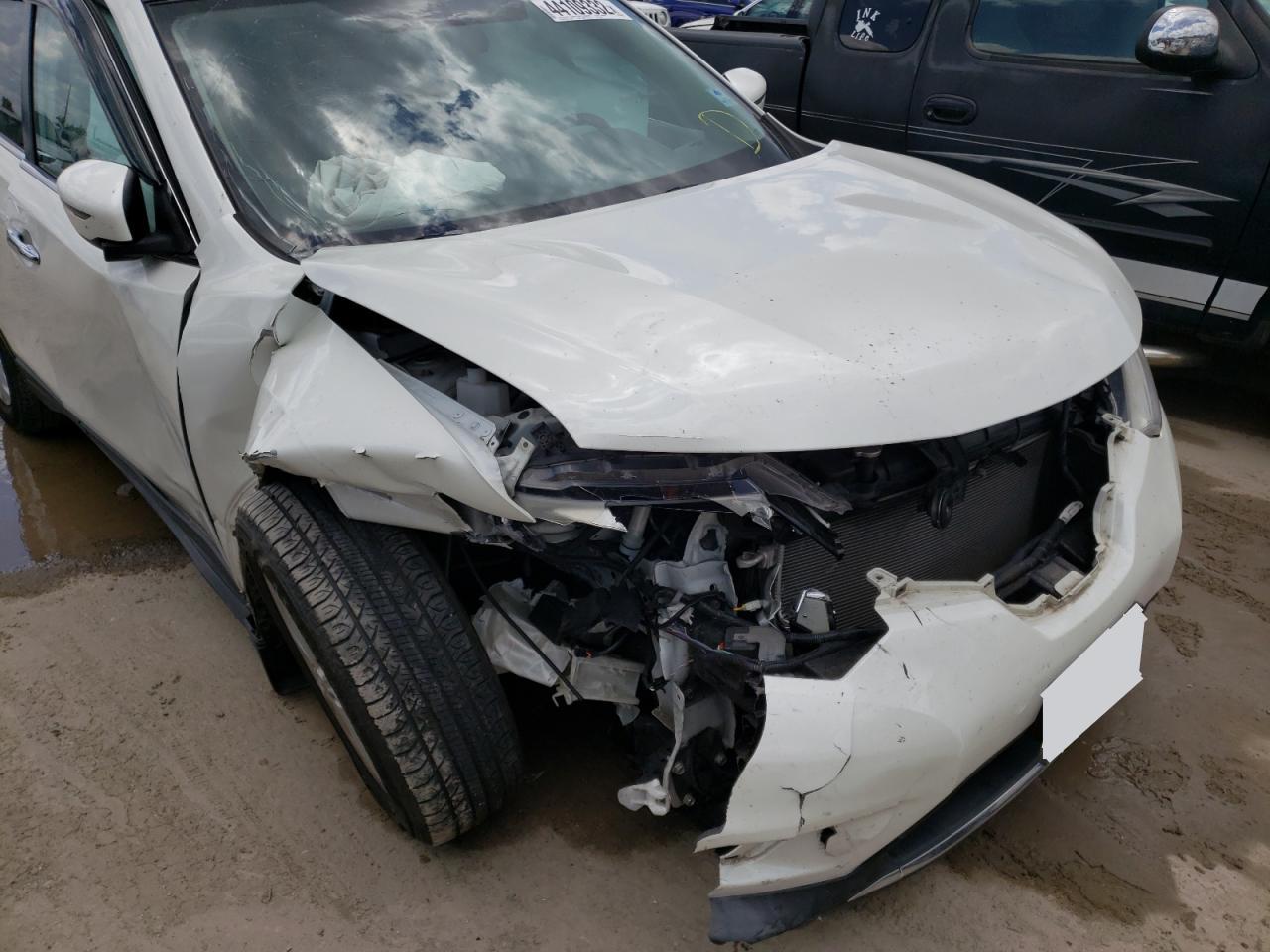 Photo 9 from auction – 2016 NISSAN ROGUE S with VIN KNMAT2MT5GP661990