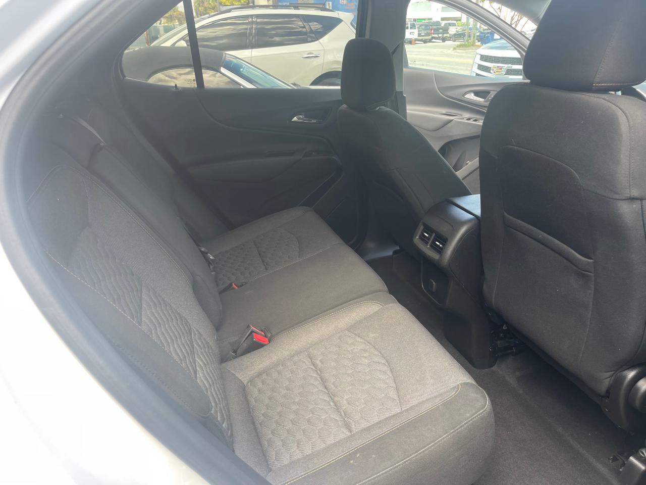 Photo 6 from auction – 2018 CHEVROLET EQUINOX LT with VIN 2GNAXSEV3J6120276