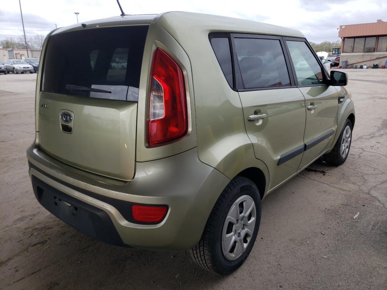Photo 4 from auction – 2012 KIA SOUL with VIN KNDJT2A51C7389664