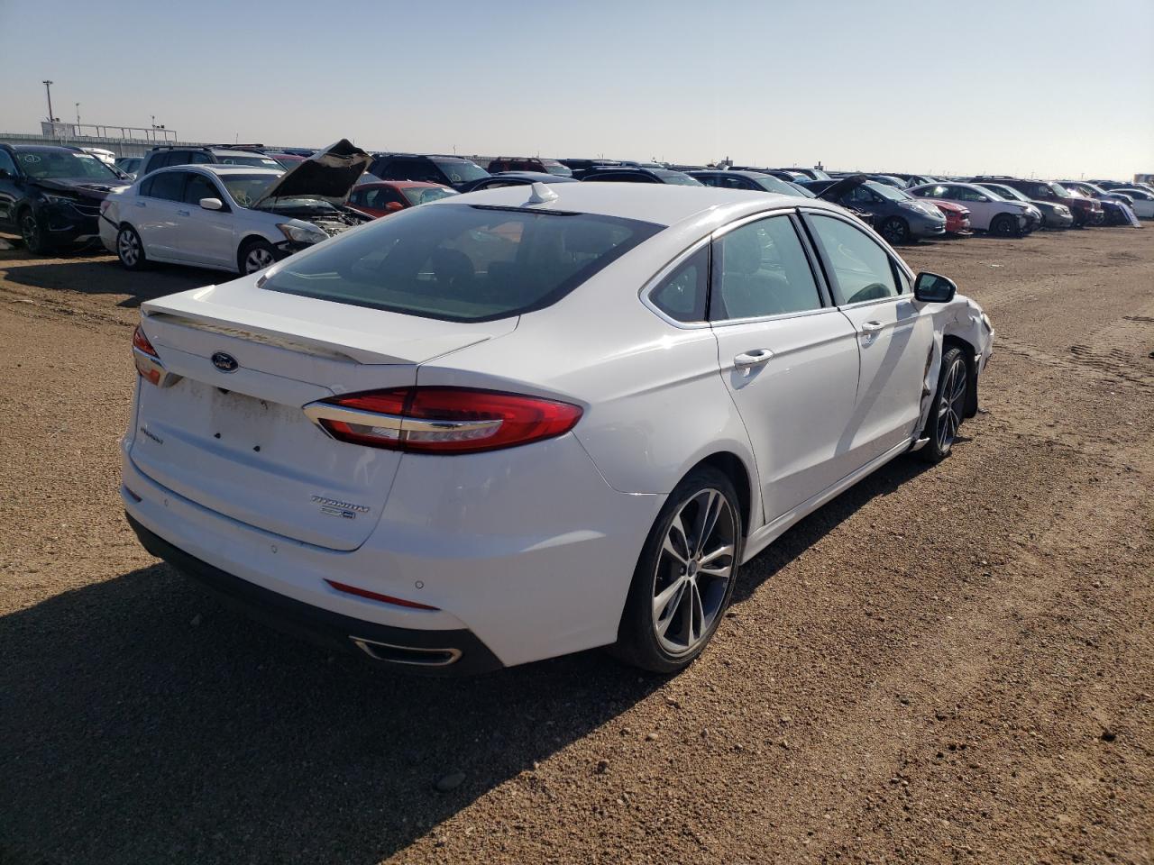 Photo 4 from auction – 2019 FORD FUSION TIT with VIN 3FA6P0D91KR152862