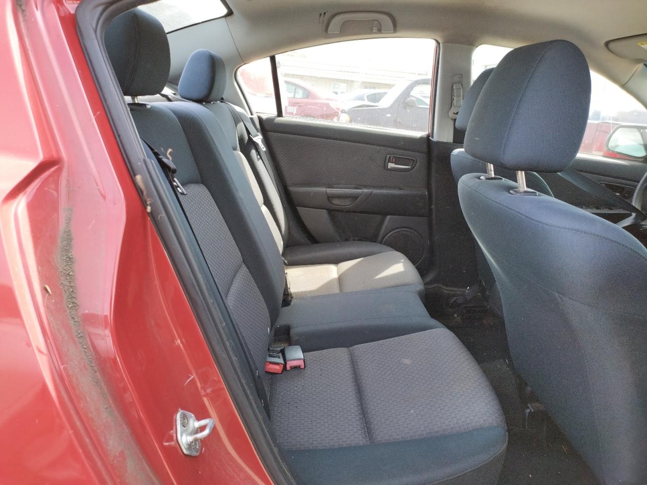 Photo 6 from auction – 2005 MAZDA 3 I with VIN JM1BK12F351235701