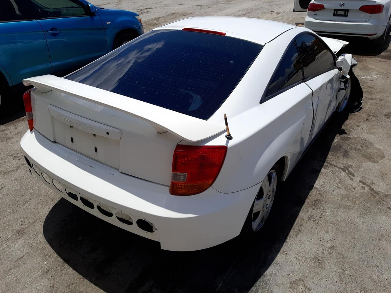 Photo 4 from auction – 2000 TOYOTA CELICA GT with VIN JTDDR32T9Y0025751