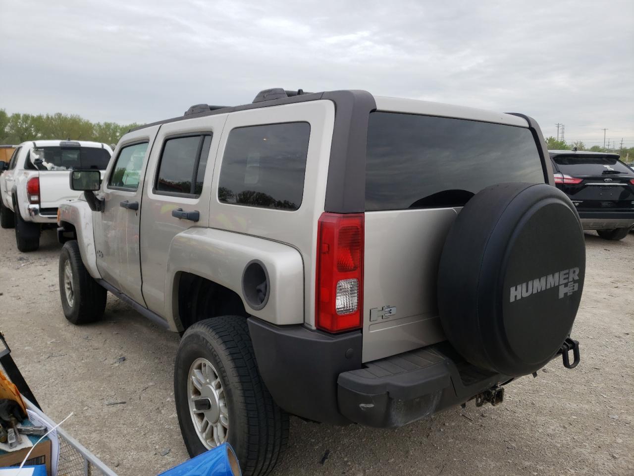 Photo 3 from auction – 2006 HUMMER H3 with VIN 5GTDN136368107572