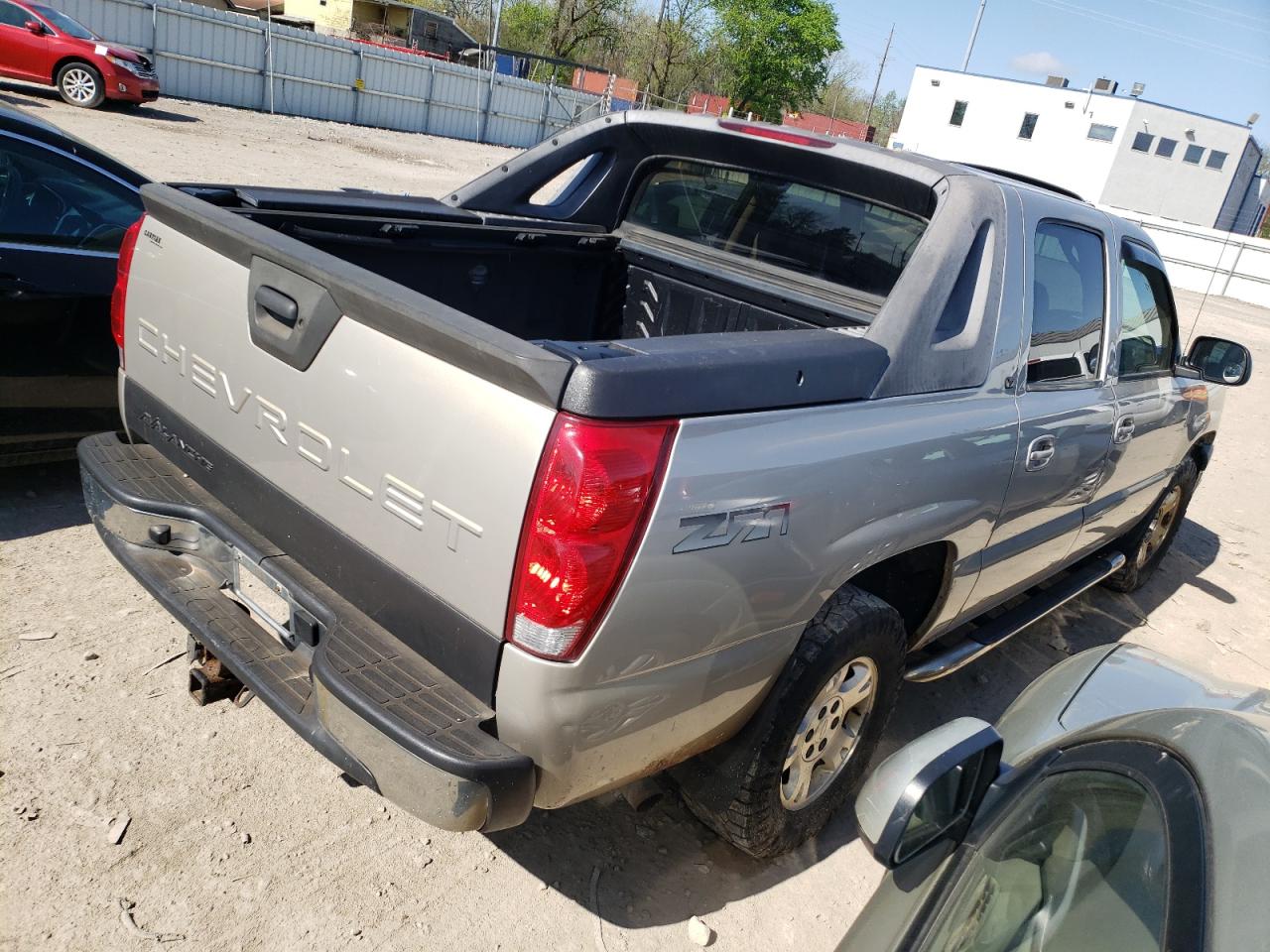 Photo 4 from auction – 2005 CHEVROLET AVALANCHE with VIN 3GNEK12Z85G290399