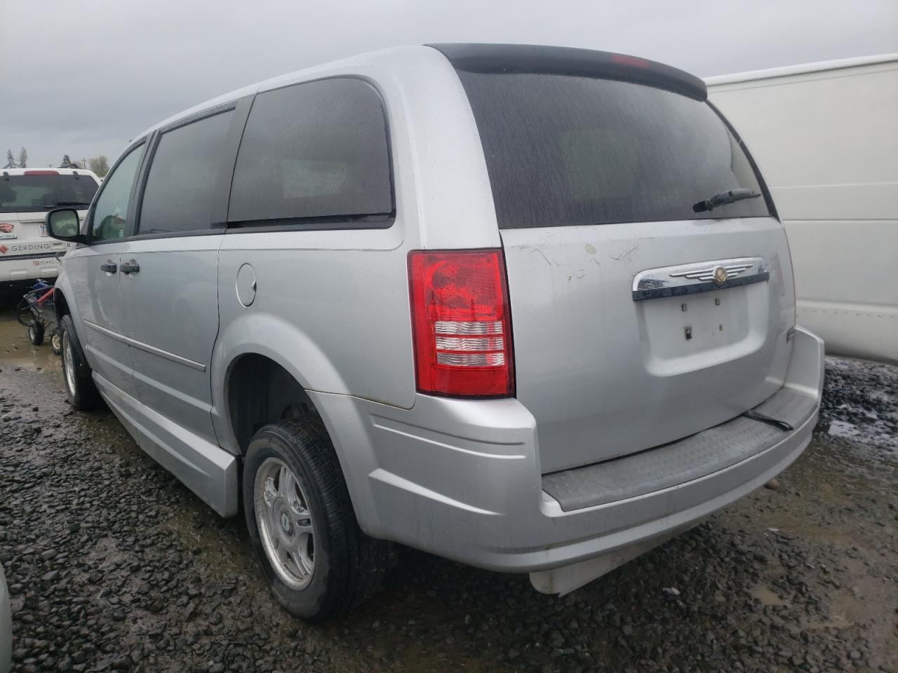 Photo 3 from auction – 2008 CHRYSLER TOWN & COU with VIN 2A8HR44H48R672542