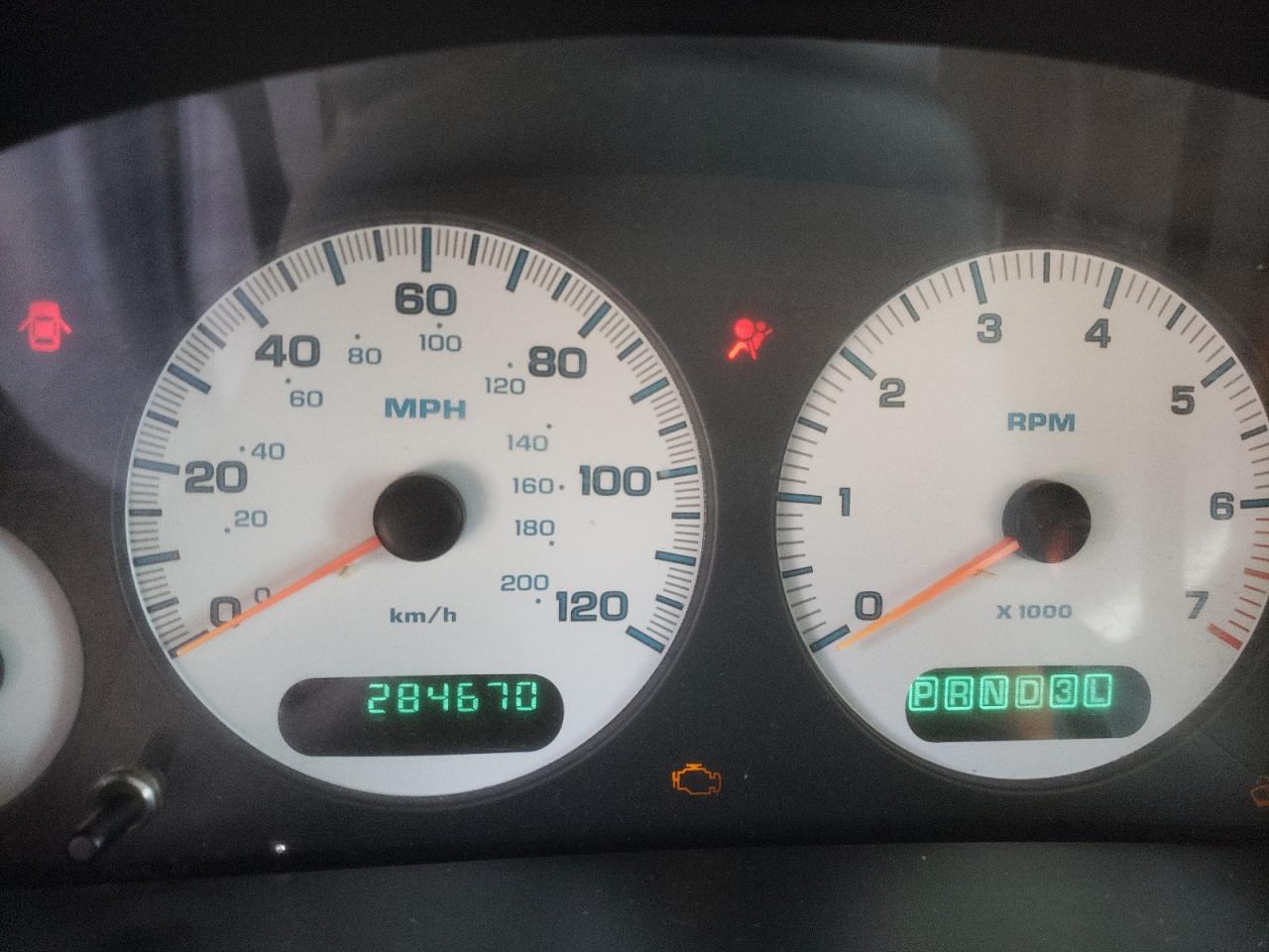 Photo 8 from auction – 2004 CHRYSLER TOWN & COU with VIN 2C4GP44RX4R608243
