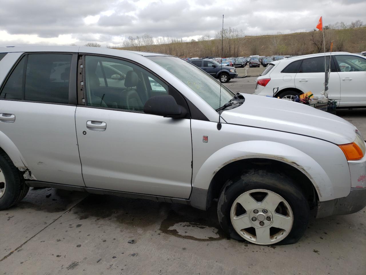 Photo 9 from auction – 2004 SATURN VUE with VIN 5GZCZ63404S869260
