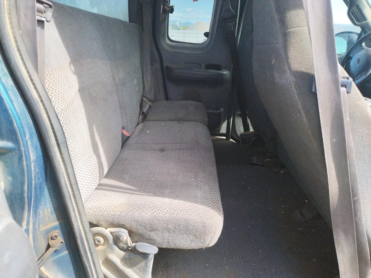 Photo 6 from auction – 2000 FORD F150 with VIN 2FTRX18L5YCB11607