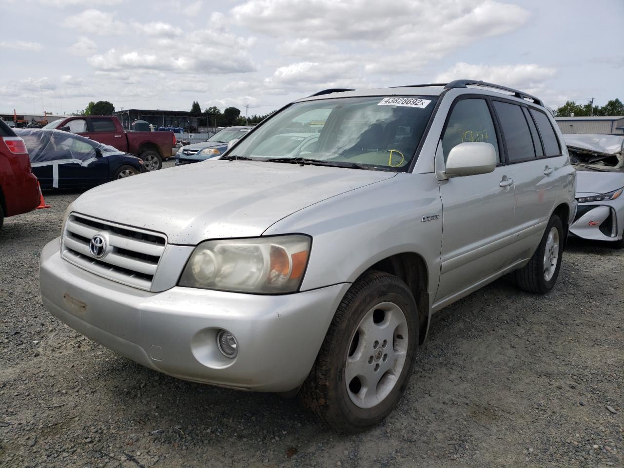 Photo 2 from auction – 2005 TOYOTA HIGHLANDER with VIN JTEDP21A050080743