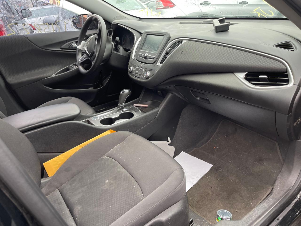 Photo 5 from auction – 2017 CHEVROLET MALIBU LS with VIN 1G1ZB5ST5HF232827