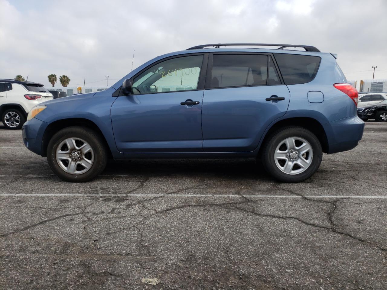 Photo 9 from auction – 2006 TOYOTA RAV4 with VIN JTMZD33V166013110