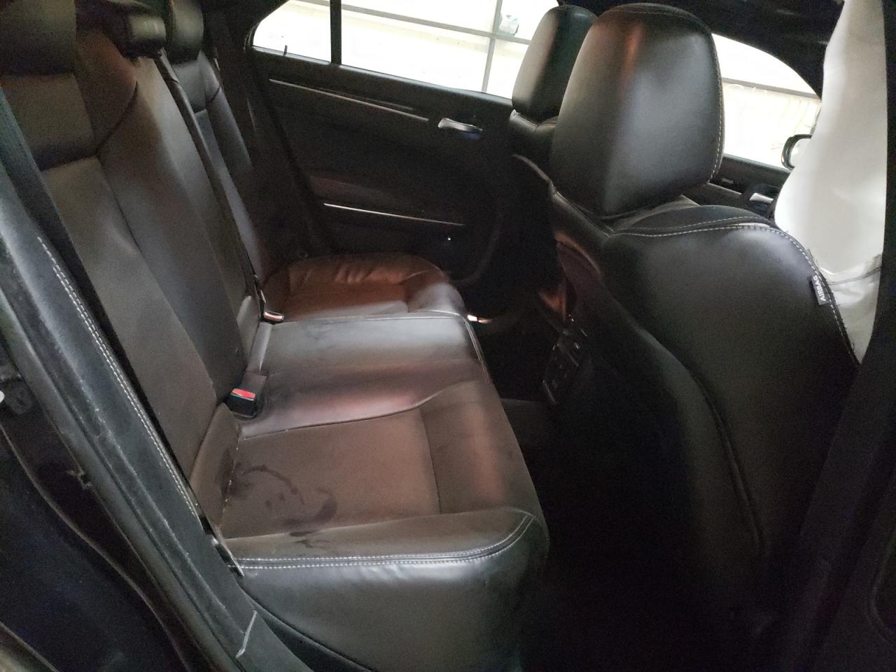 Photo 6 from auction – 2017 CHRYSLER 300 S with VIN 2C3CCAGG1HH530289
