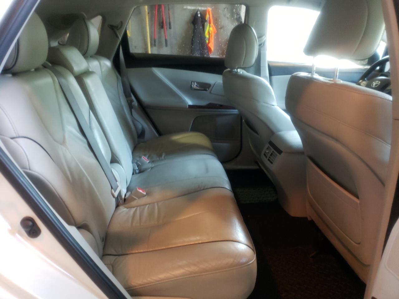 Photo 6 from auction – 2009 TOYOTA VENZA with VIN 4T3BK11A89U025902