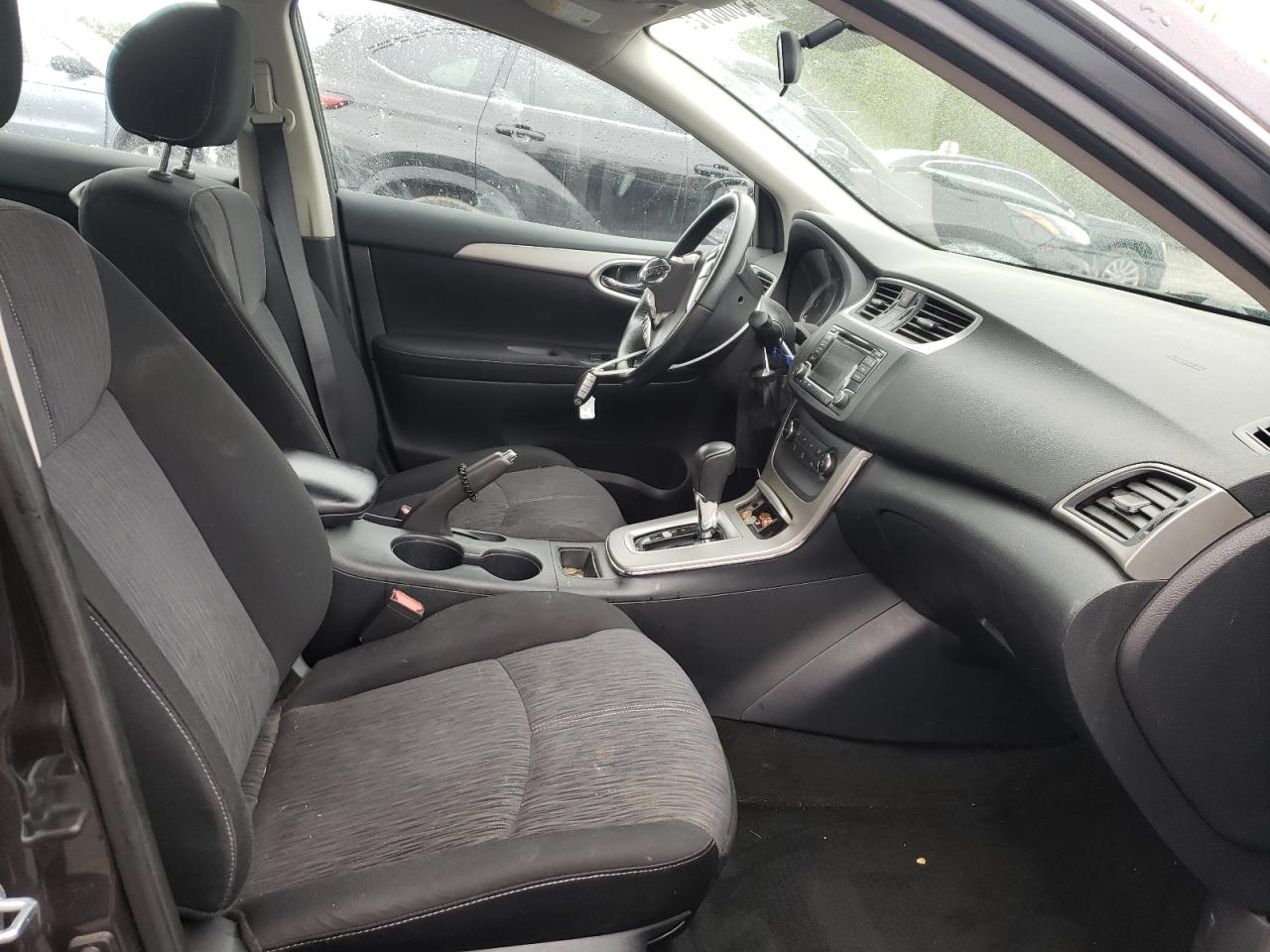 Photo 5 from auction – 2015 NISSAN SENTRA S with VIN 3N1AB7AP9FL630987
