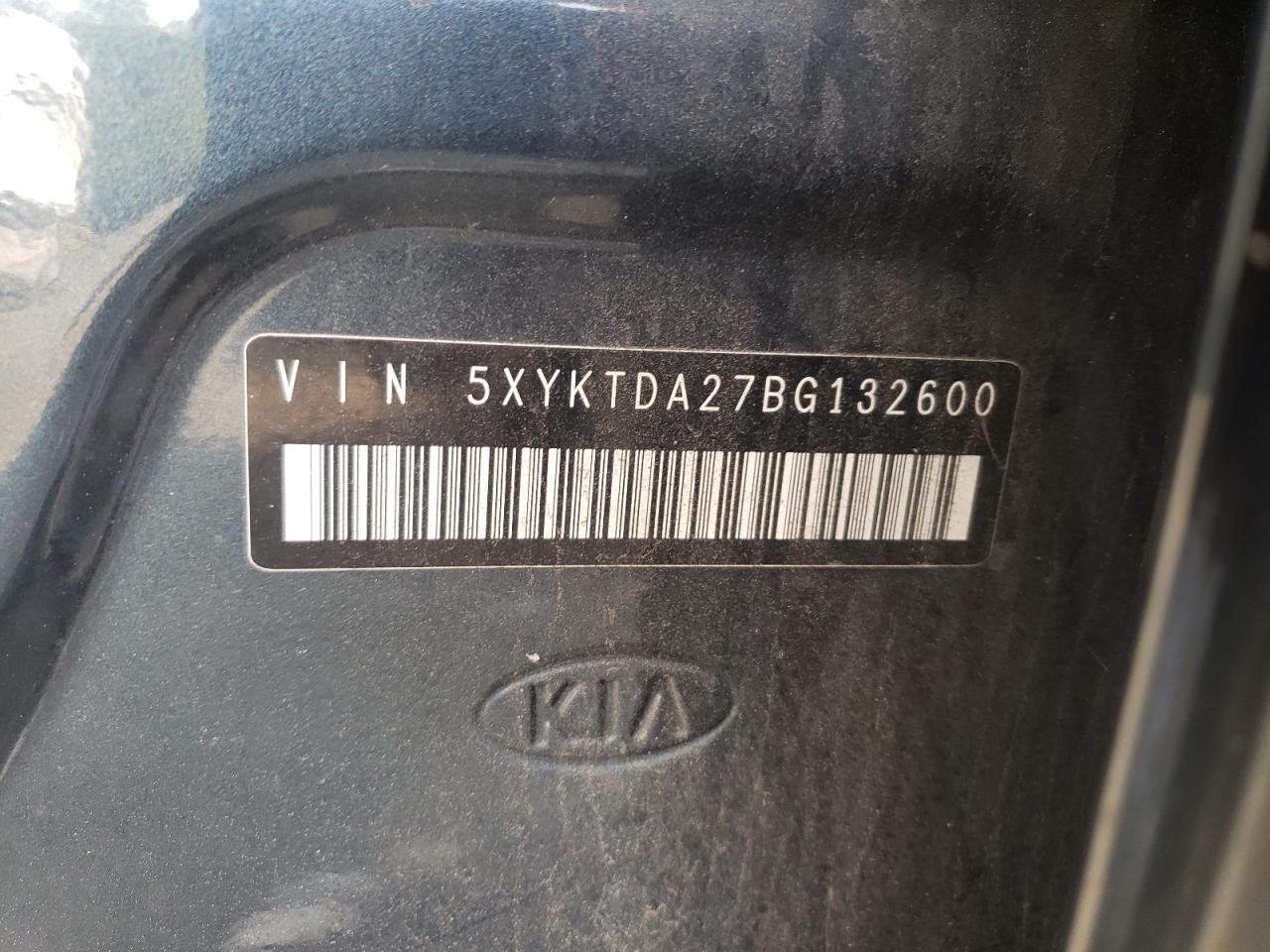 Photo 10 from auction – 2011 KIA SORENTO BA with VIN 5XYKTDA27BG132600