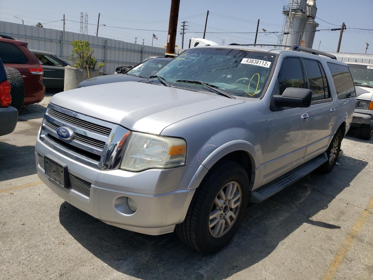 Photo 2 from auction – 2011 FORD EXPEDITION with VIN 1FMJK1H58BEF17035