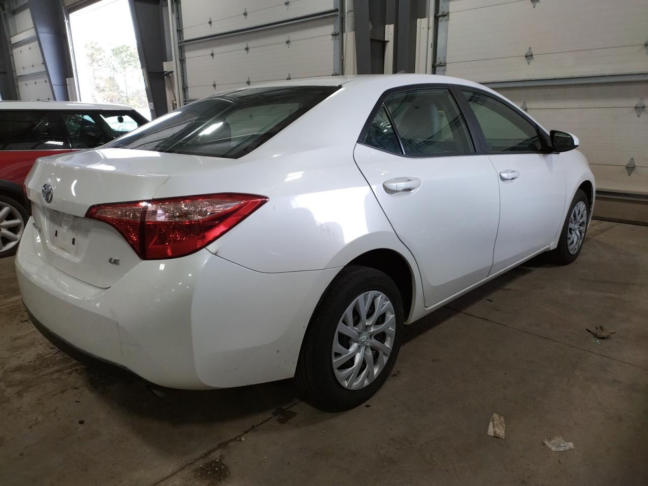 Photo 4 from auction – 2018 TOYOTA COROLLA L with VIN 5YFBURHE4JP809607