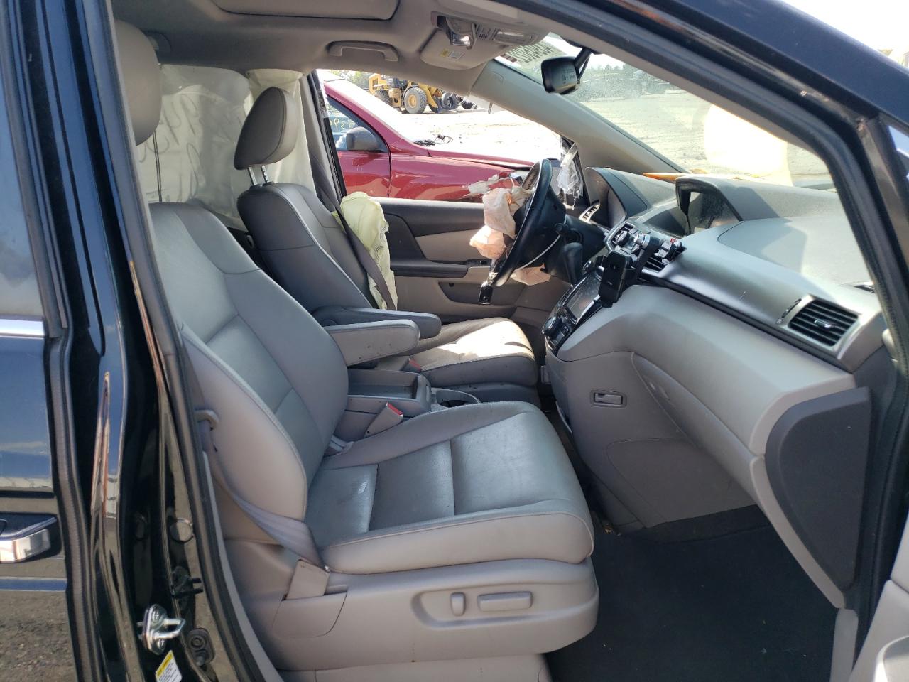 Photo 5 from auction – 2017 HONDA ODYSSEY EX with VIN 5FNRL5H66HB016012