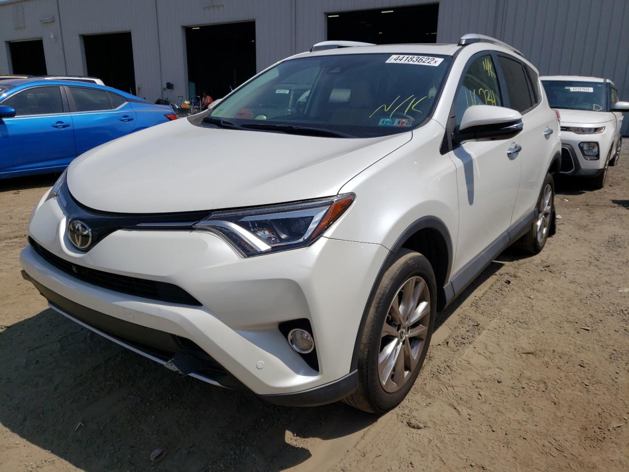 Photo 14 from auction – 2016 TOYOTA RAV4 LIMIT with VIN 2T3DFREVXGW415731