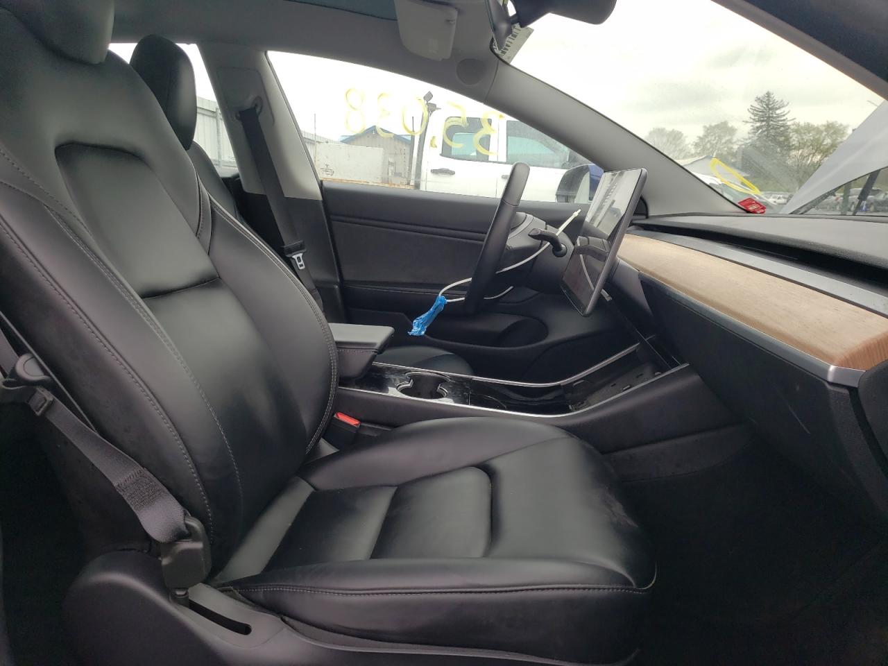 Photo 5 from auction – 2019 TESLA MODEL 3 with VIN 5YJ3E1EA6KF190459