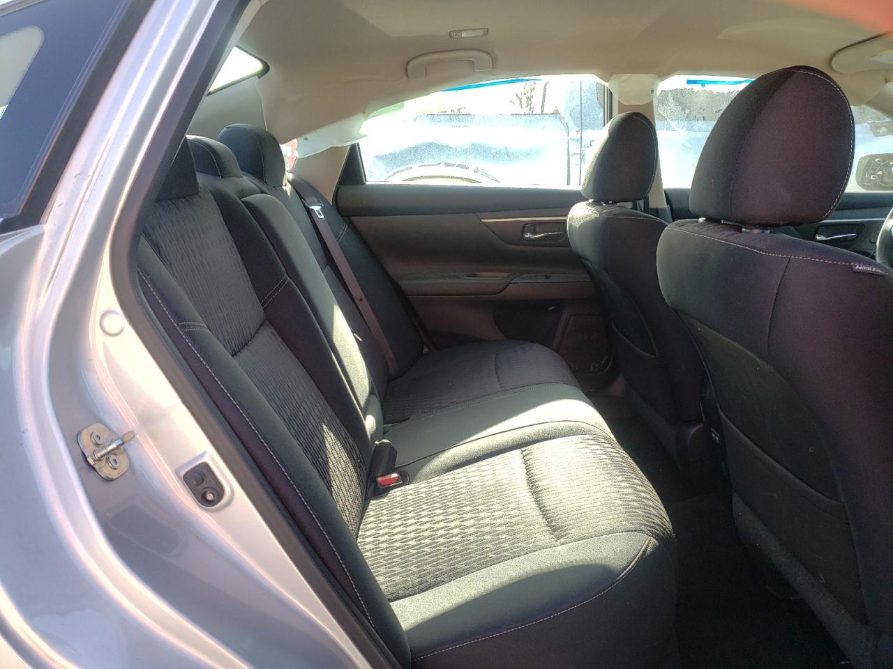 Photo 6 from auction – 2017 NISSAN ALTIMA 2.5 with VIN 1N4AL3AP1HC298650