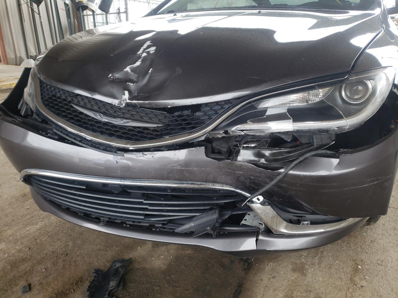 Photo 9 from auction – 2015 CHRYSLER 200 LIMITE with VIN 1C3CCCAB5FN573983