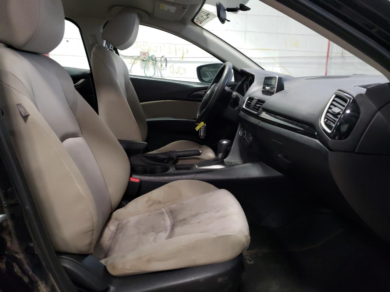 Photo 5 from auction – 2014 MAZDA 3 SPORT with VIN 3MZBM1U75EM107329