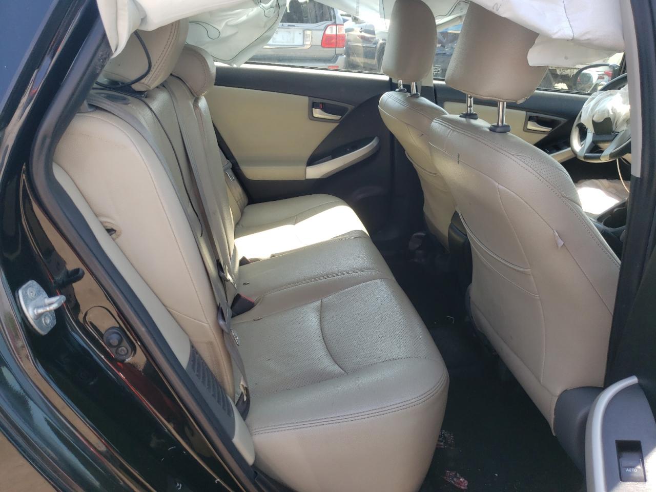 Photo 6 from auction – 2013 TOYOTA PRIUS with VIN JTDKN3DU7D0353382