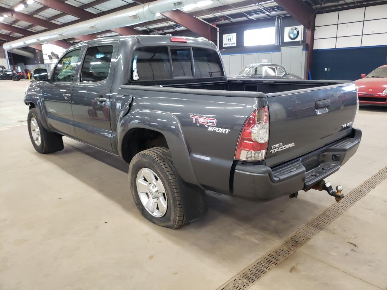Photo 3 from auction – 2010 TOYOTA TACOMA DOU with VIN 3TMLU4EN8AM039009